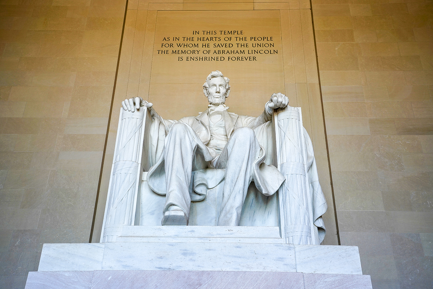 LincolnStatue